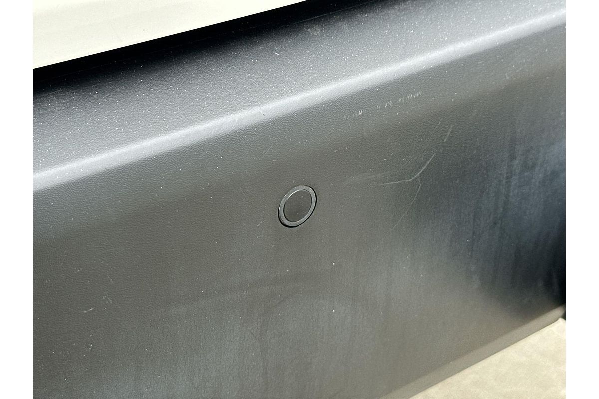 2021 Toyota Hiace Commuter GDH322R ELWB High Roof