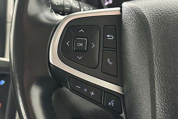 2021 Toyota Hiace Commuter GDH322R ELWB High Roof