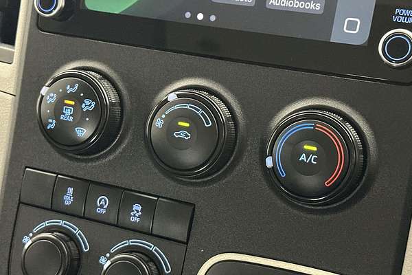 2021 Toyota Hiace Commuter GDH322R ELWB High Roof