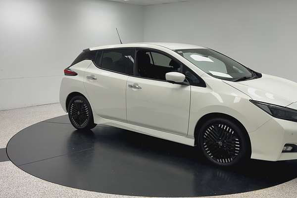 2022 Nissan LEAF e+ ZE1