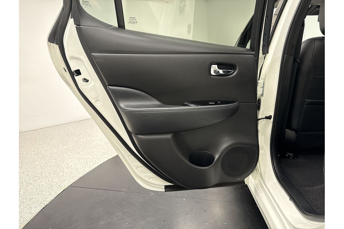 2022 Nissan LEAF e+ ZE1