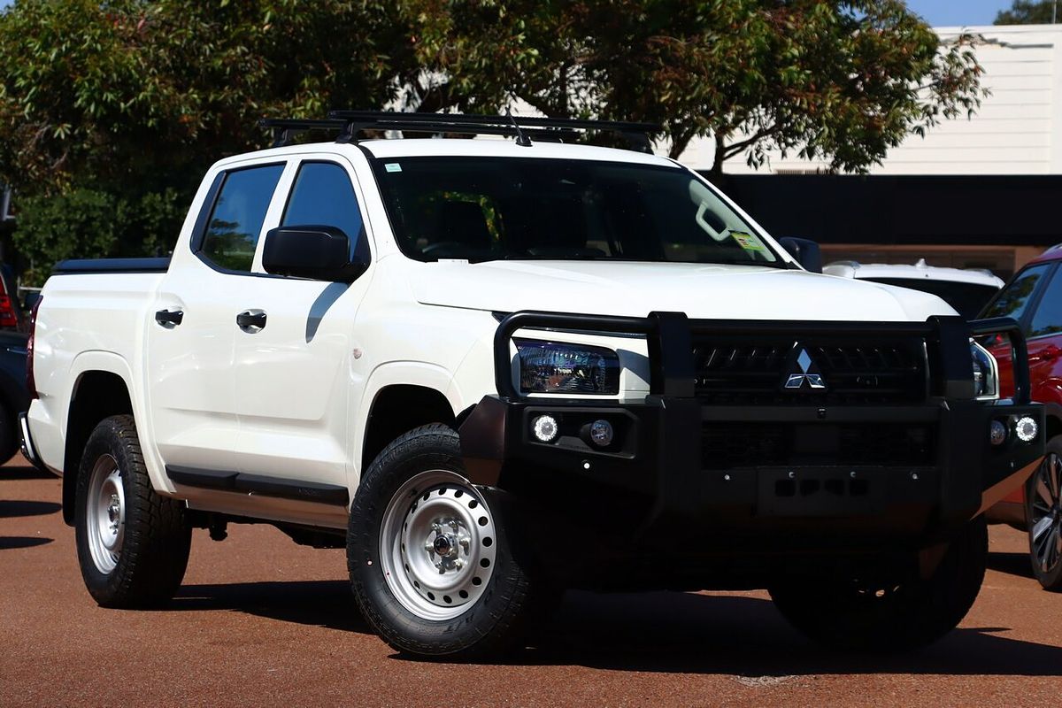 2025 Mitsubishi Triton GLX MV 4X4