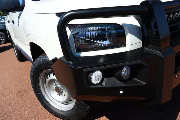 2025 Mitsubishi Triton GLX MV 4X4