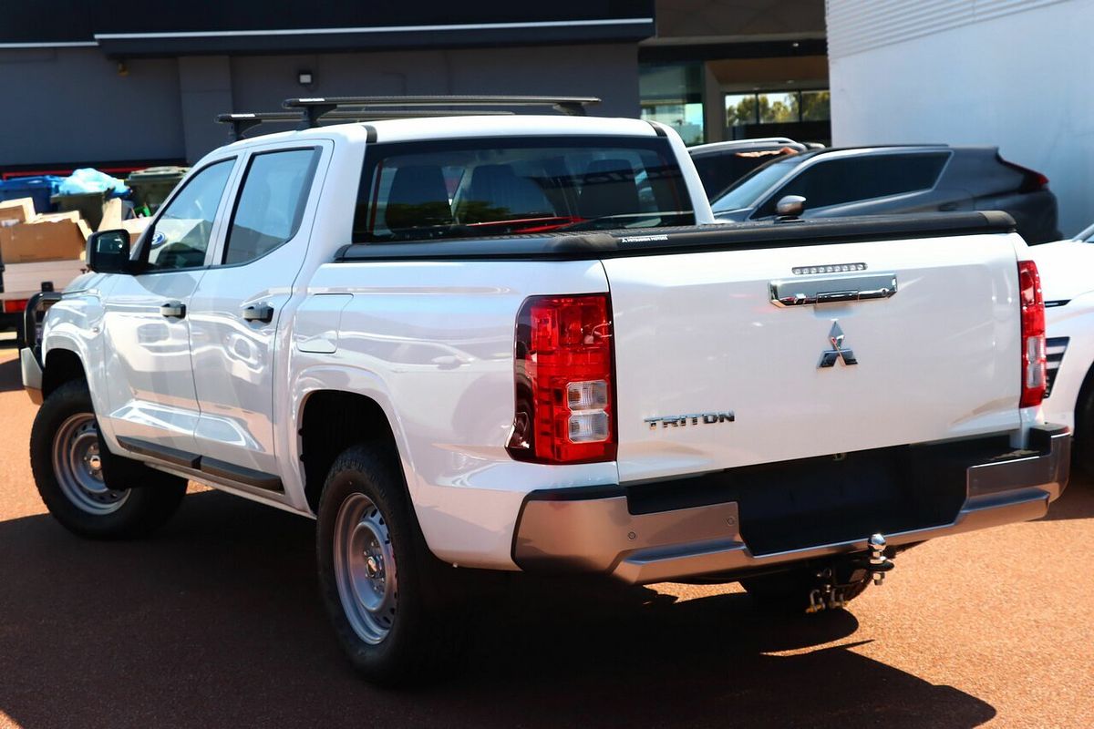 2025 Mitsubishi Triton GLX MV 4X4