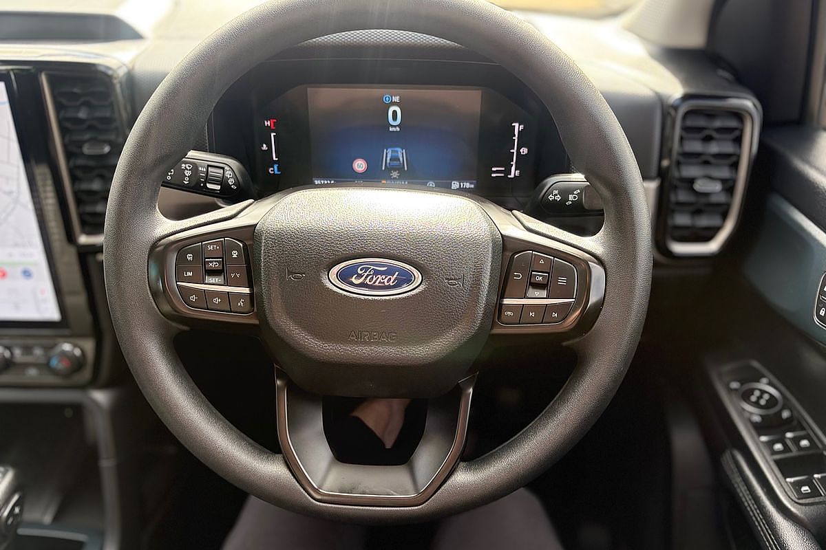 2023 Ford Everest Ambiente 2.0L