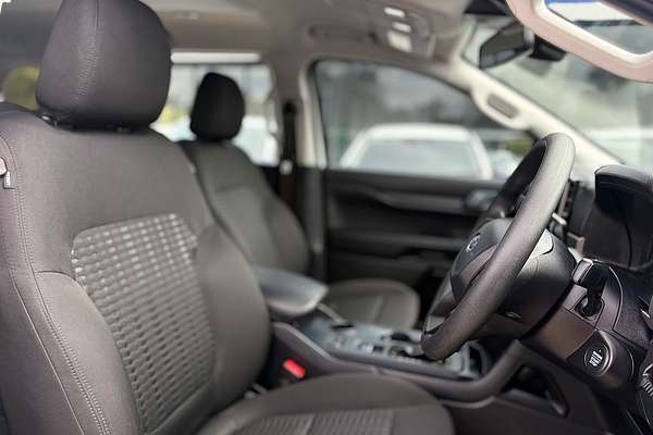 2023 Ford Everest Ambiente 2.0L