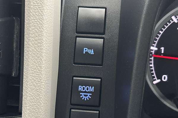 2021 Toyota Hiace Commuter GDH322R ELWB High Roof