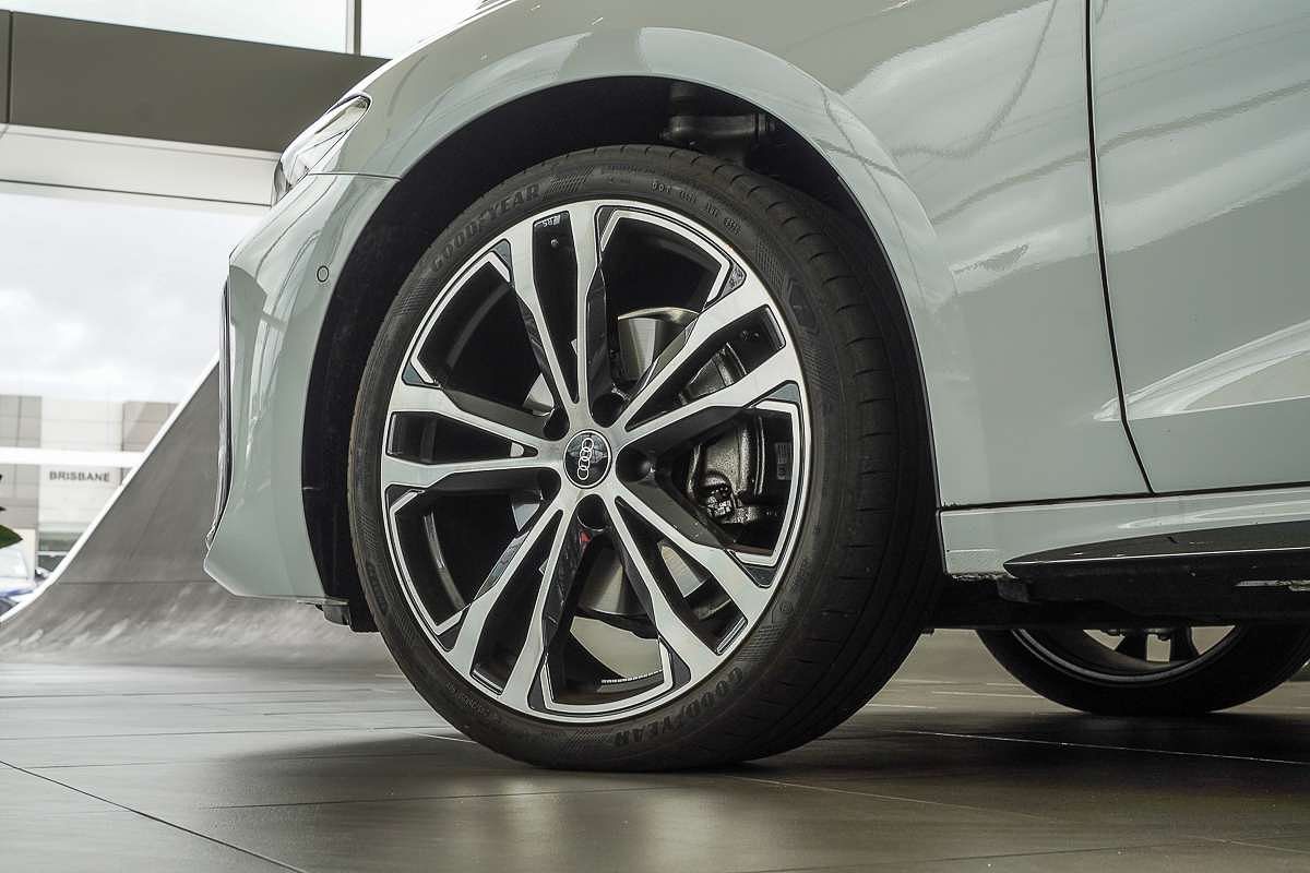 2025 Audi A5 TFSI 150kW S line B10