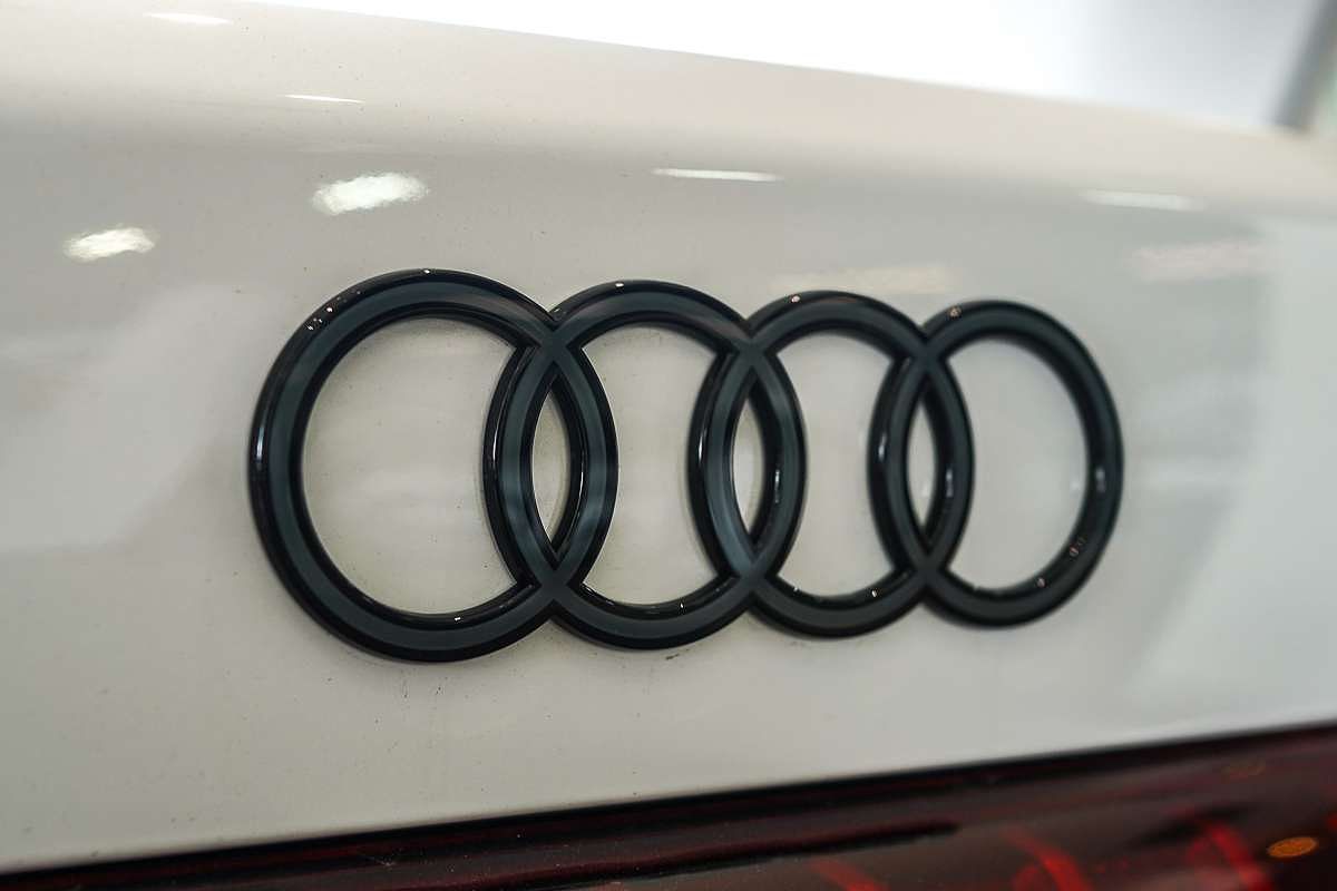 2025 Audi A5 TFSI 150kW S line B10