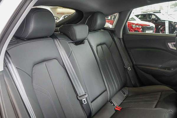 2025 Audi A5 TFSI 150kW S line B10