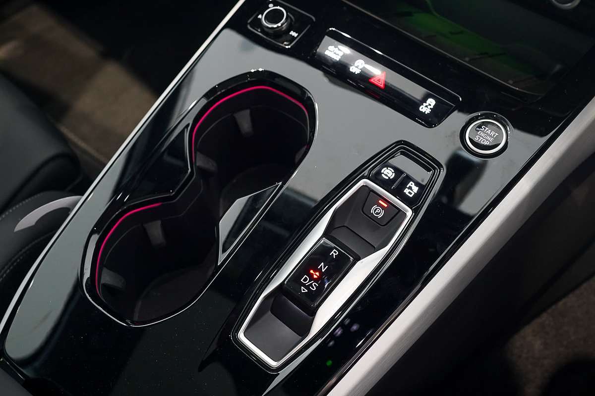 2025 Audi A5 TFSI 150kW S line B10