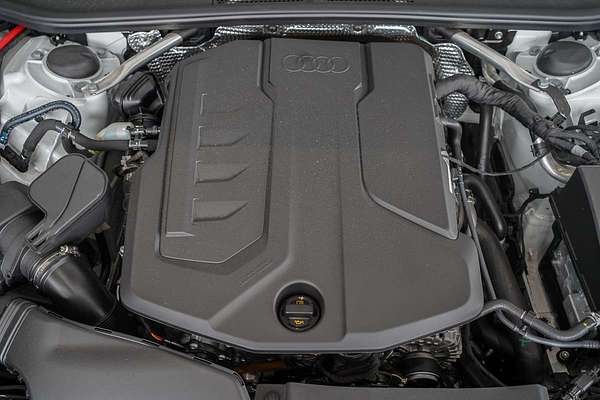 2025 Audi A5 TFSI 150kW S line B10