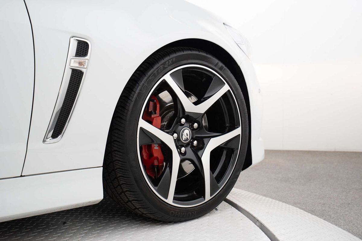 2014 Holden Special Vehicles Maloo R8 GEN-F Rear Wheel Drive
