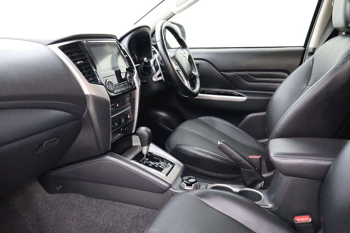 2023 Mitsubishi Triton GLS MR 4X4