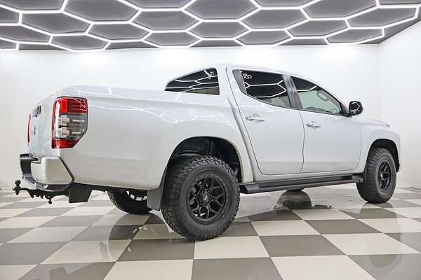 2023 Mitsubishi Triton GLS MR 4X4