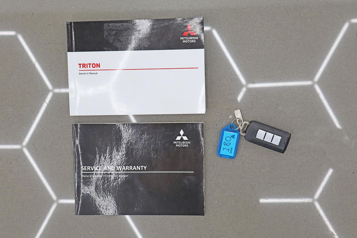 2023 Mitsubishi Triton GLS MR 4X4