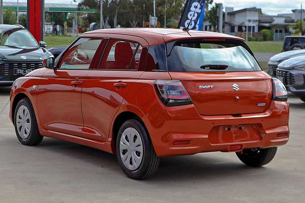 2025 Suzuki Swift Hybrid UZ