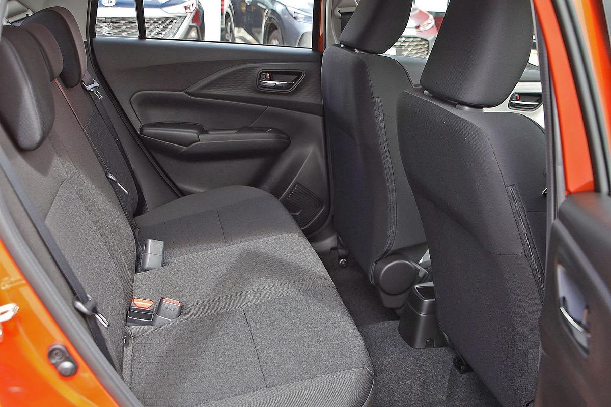 2025 Suzuki Swift Hybrid UZ