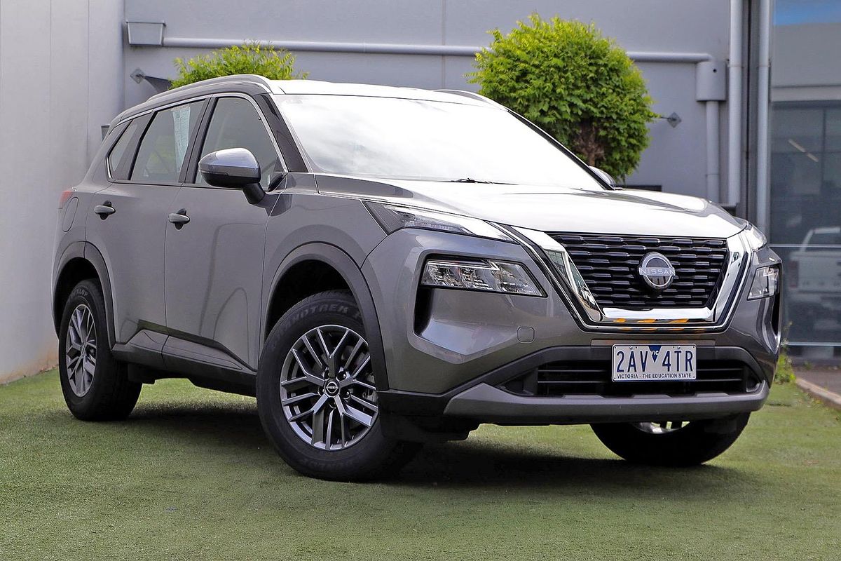 2025 Nissan X-TRAIL ST T33