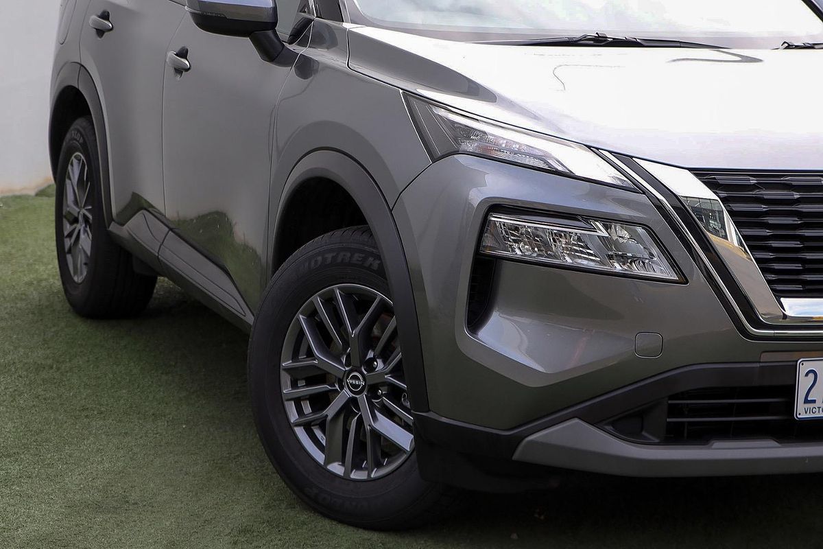 2025 Nissan X-TRAIL ST T33