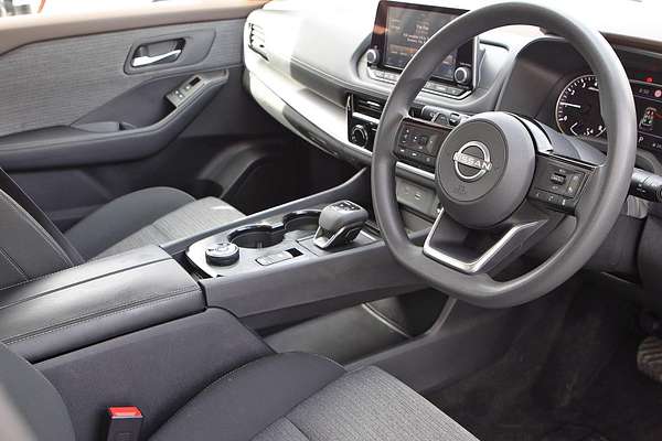 2025 Nissan X-TRAIL ST T33