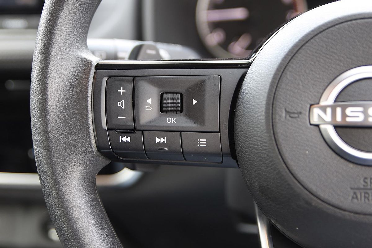 2025 Nissan X-TRAIL ST T33