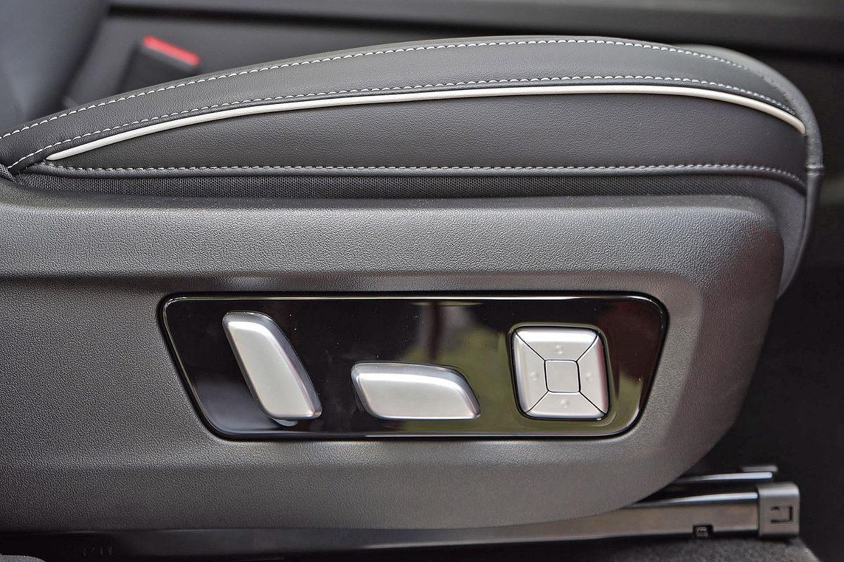 2025 GWM Tank 300 Ultra P01