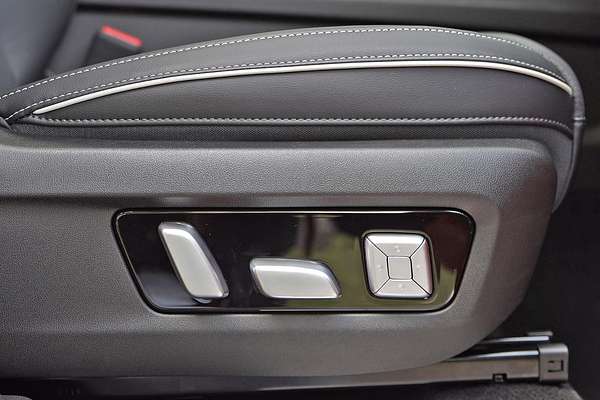 2025 GWM Tank 300 Ultra P01