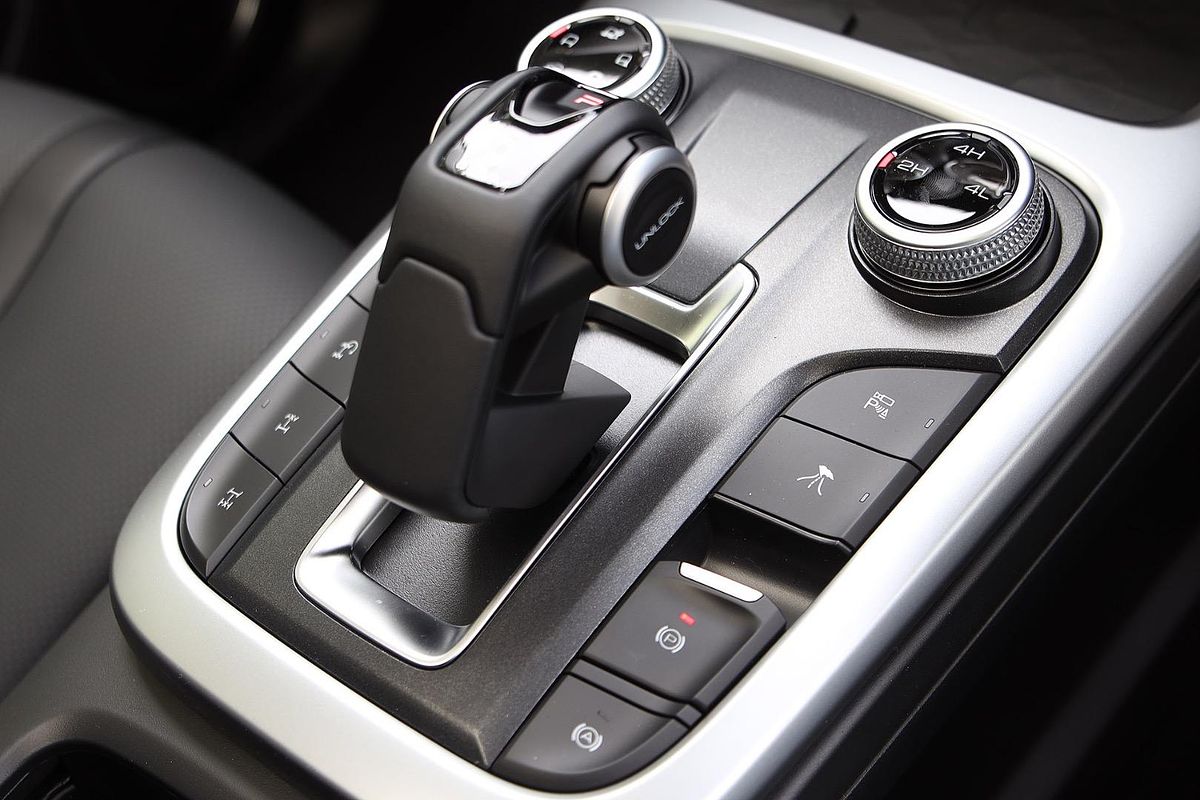 2025 GWM Tank 300 Ultra P01