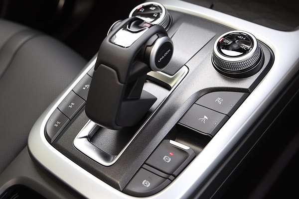 2025 GWM Tank 300 Ultra P01