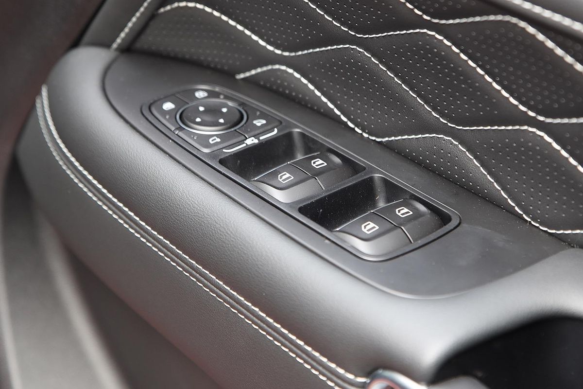 2025 GWM Tank 300 Ultra P01