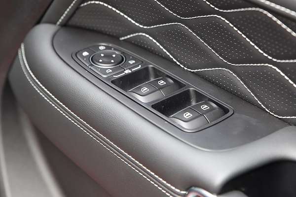 2025 GWM Tank 300 Ultra P01