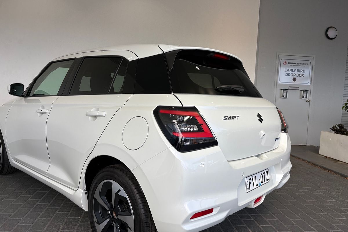 2025 Suzuki Swift Hybrid GLX UZ