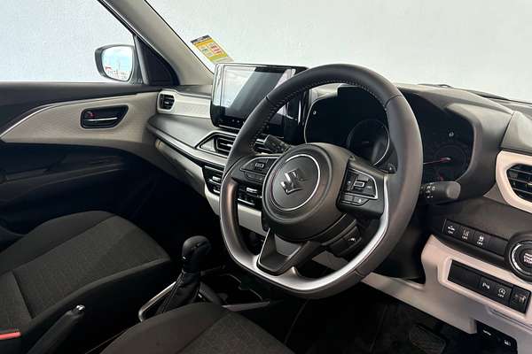 2025 Suzuki Swift Hybrid GLX UZ