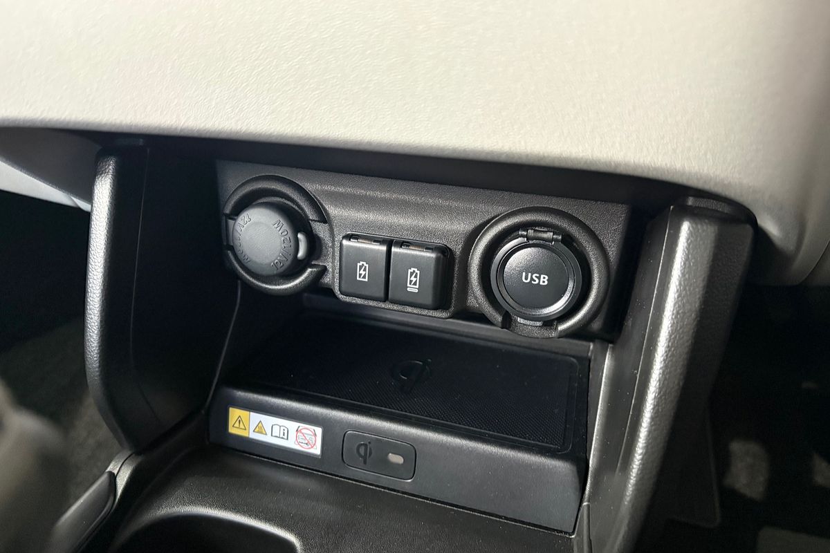 2025 Suzuki Swift Hybrid GLX UZ