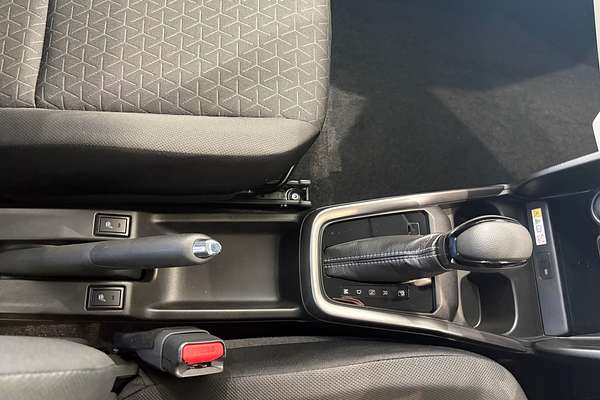 2025 Suzuki Swift Hybrid GLX UZ