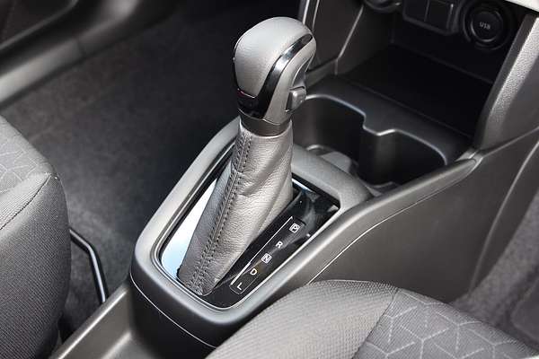 2025 Suzuki Swift Hybrid UZ