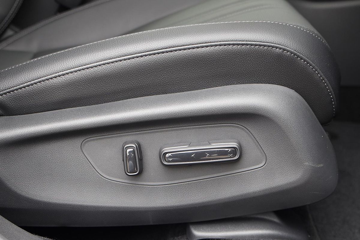 2024 Honda ZR-V e:HEV LX RZ