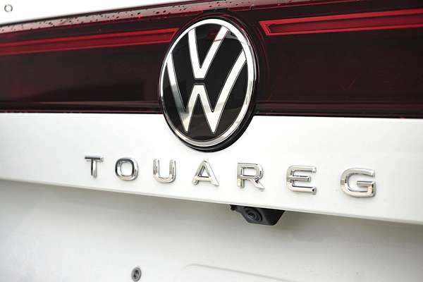 2025 Volkswagen Touareg 210TDI R-Line RC