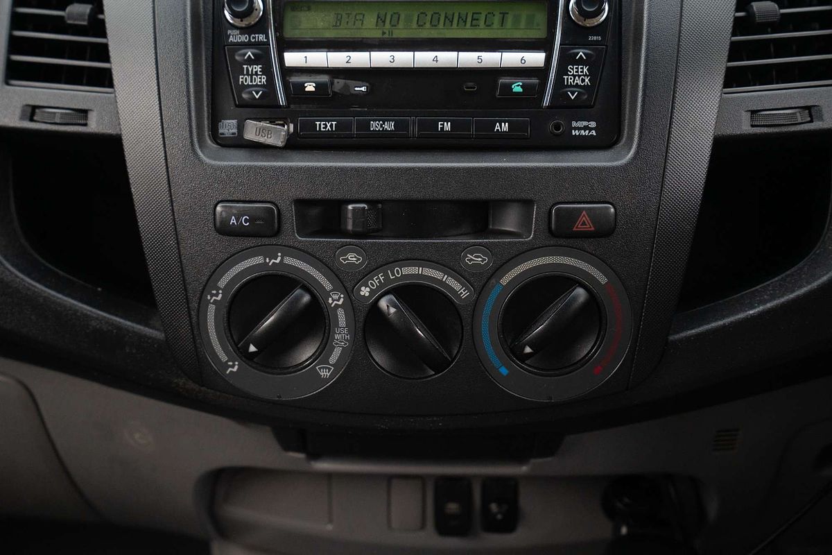 2010 Toyota Hilux SR KUN26R 4X4