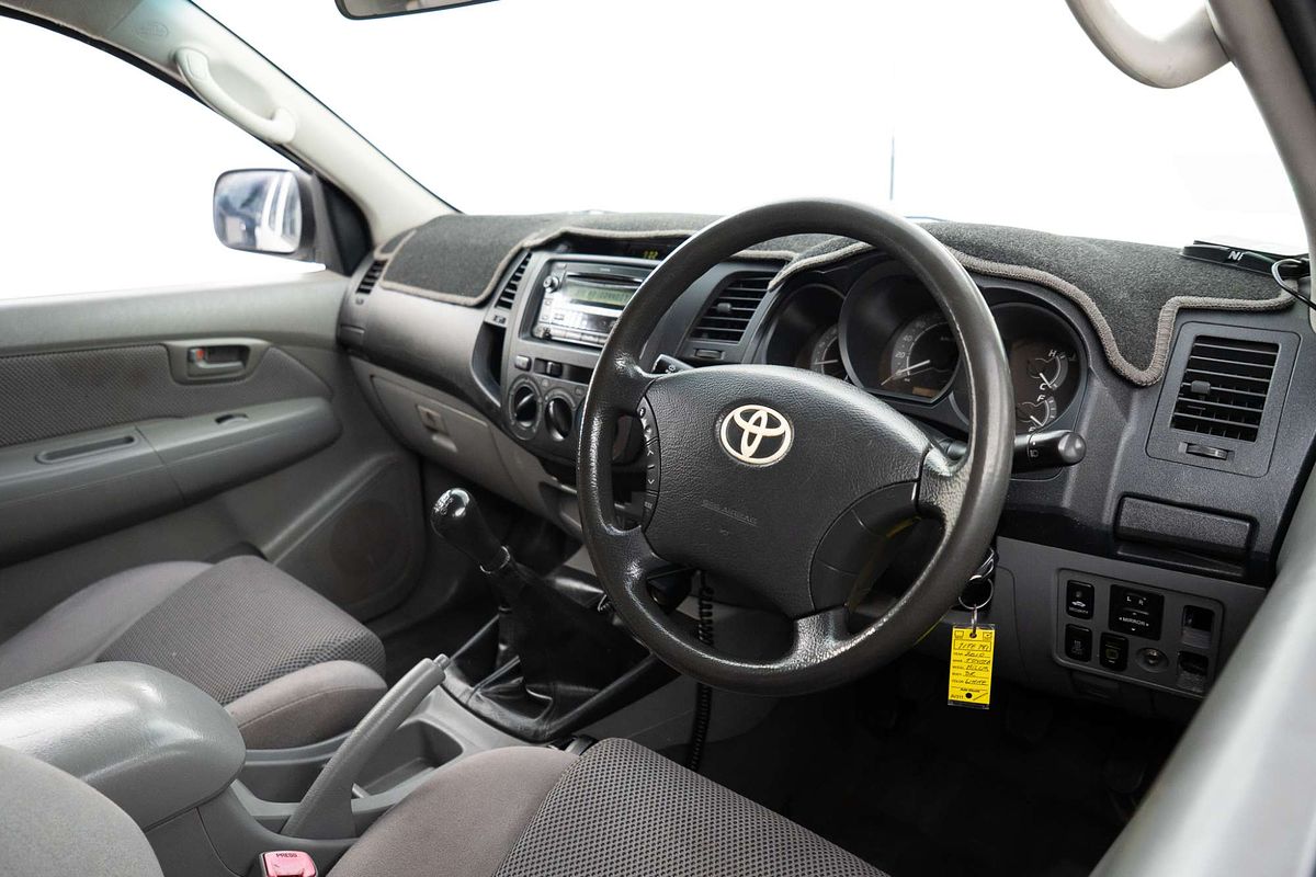 2010 Toyota Hilux SR KUN26R 4X4