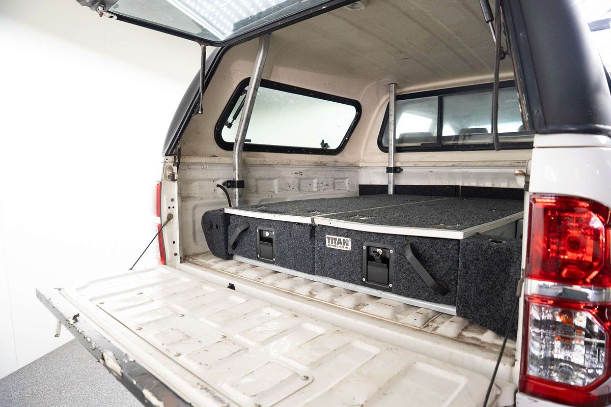 2010 Toyota Hilux SR KUN26R 4X4