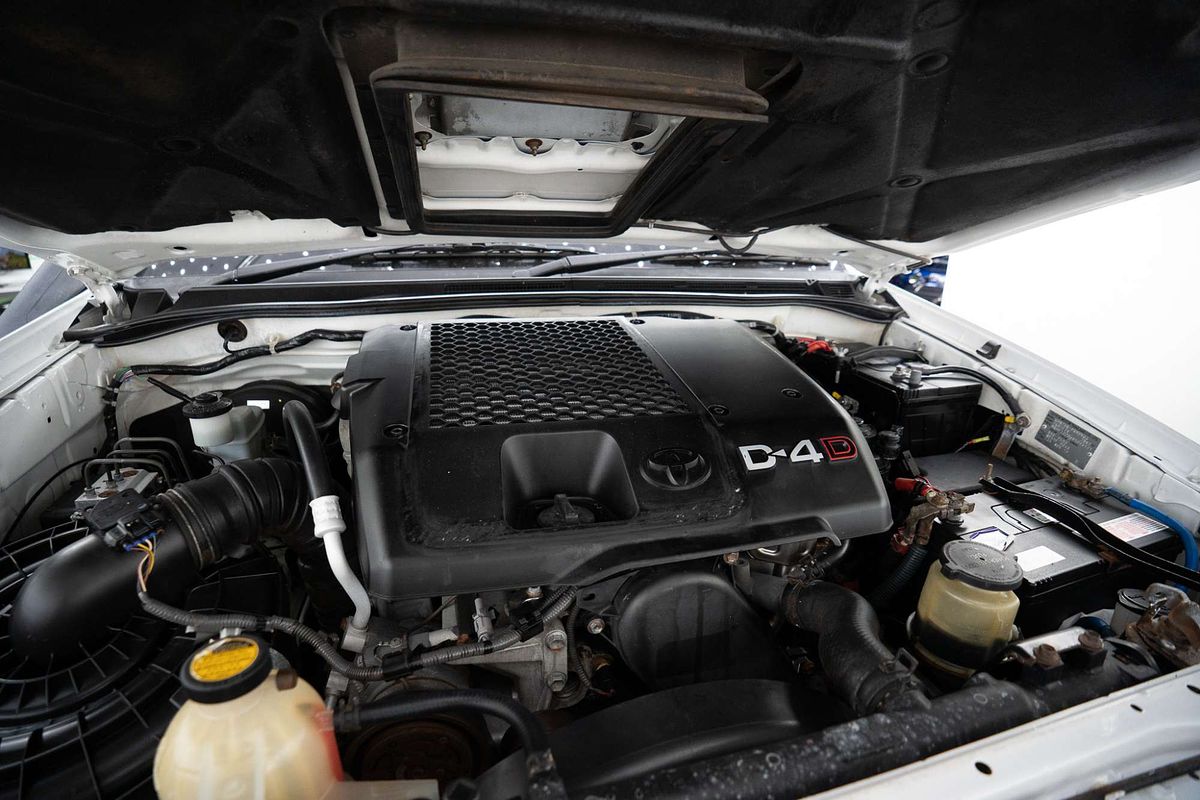 2010 Toyota Hilux SR KUN26R 4X4