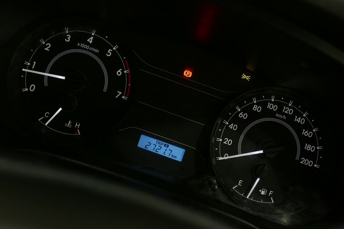 2017 Toyota Hilux Workmate TGN121R Rear Wheel Drive