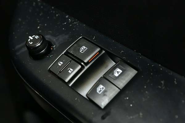 2017 Toyota Hilux Workmate TGN121R Rear Wheel Drive