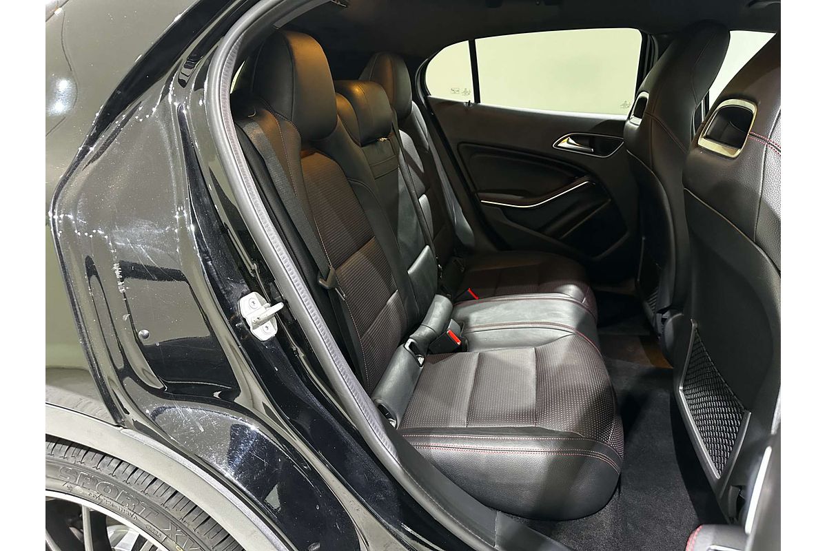 2017 Mercedes-Benz GLA-Class GLA220 d X156