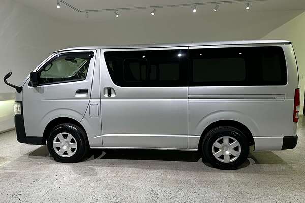 2022 Toyota Hiace GDH206V
