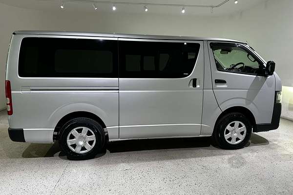 2022 Toyota Hiace GDH206V