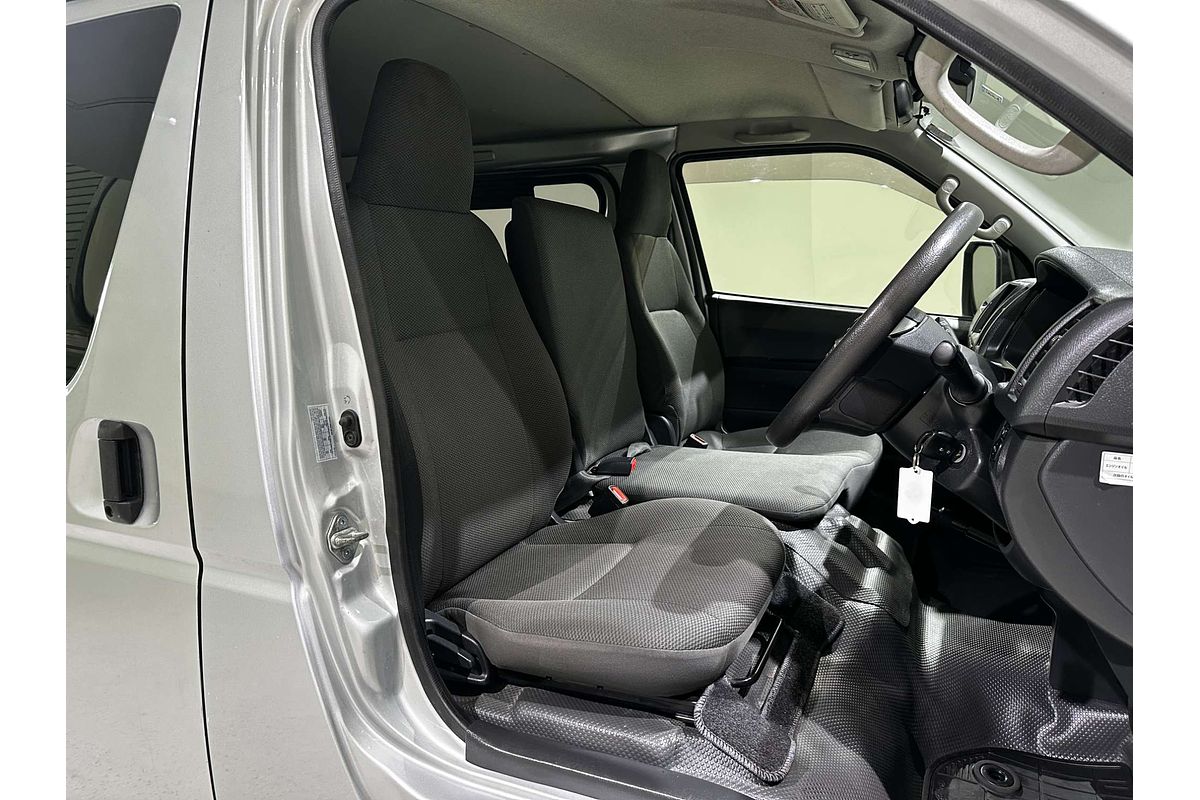 2022 Toyota Hiace GDH206V