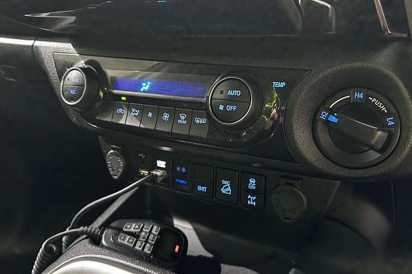 2022 Toyota Hilux SR5 GUN126R 4X4